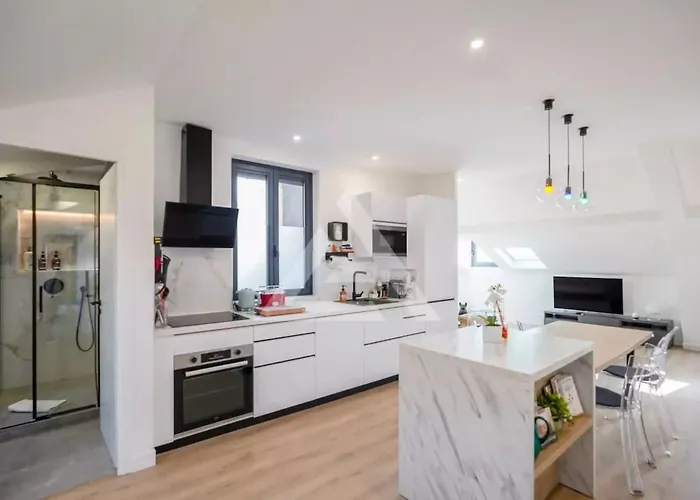 Monte Carlo Monaco Border - Luxury, Modern, Cozy With Feelings And View * بوزولي
