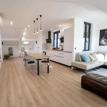 Monte Carlo Monaco Border - Luxury, Modern, Cozy With Feelings And View شقة